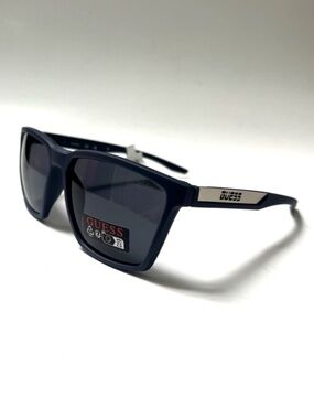 NWT GUESS Square Sunglasses GO00115  Classic Matte Navy Blue Silver Logo